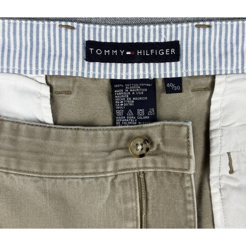Tommy Hilfiger Men's Khaki Chino Pants 40x30 Pleated Straight Leg Cotton Beige